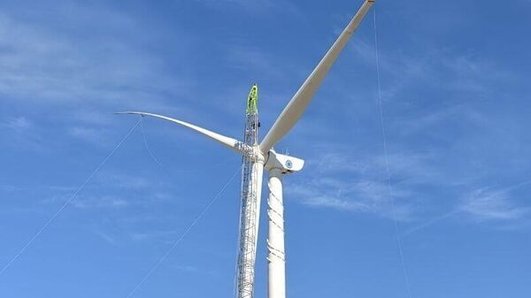 В Узбекистане установили первую ветряную турбину мощностью 4,7 МВт - Sputnik Ўзбекистон