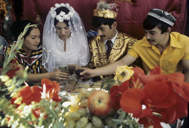 Toliq qiz jinsiy aloqa izlaydi Aktrisalarning porno fotosessiyasi