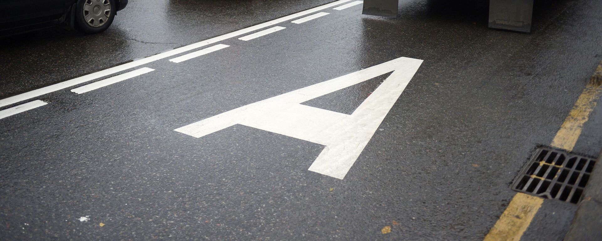 Videlennaya polosa poyavilas v sentre Moskvi - Sputnik O‘zbekiston, 1920, 16.05.2025