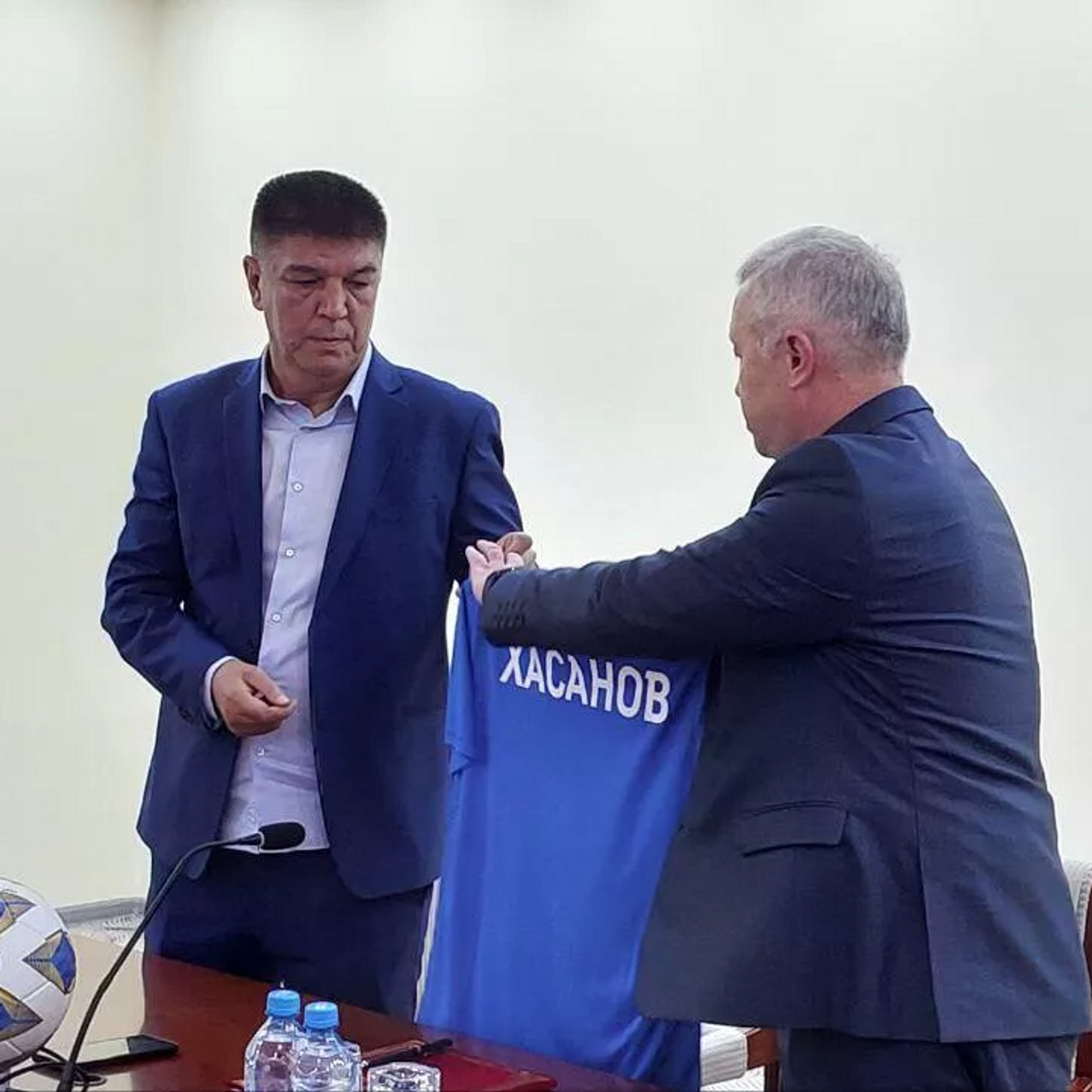 Нумон Хасанов Худжанд. Нумон Хасанов тренер. Футболисты Таджикистана.