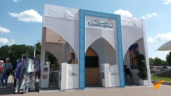 Как выглядит стенд Узбекистана на фестивале в Москве? - Sputnik Узбекистан