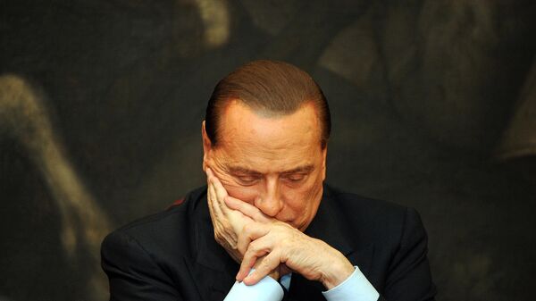 Бывший премьер-министр Италии Сильвио Берлускони, 2012 год - Sputnik Узбекистан