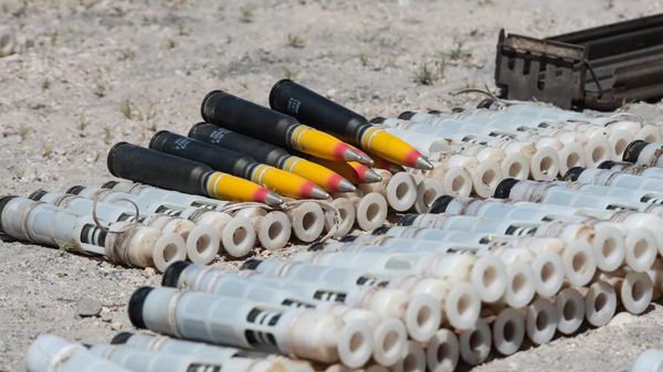 Снаряды с обедненным ураном на территории военного склада в штате Юта, США. - Sputnik Ўзбекистон