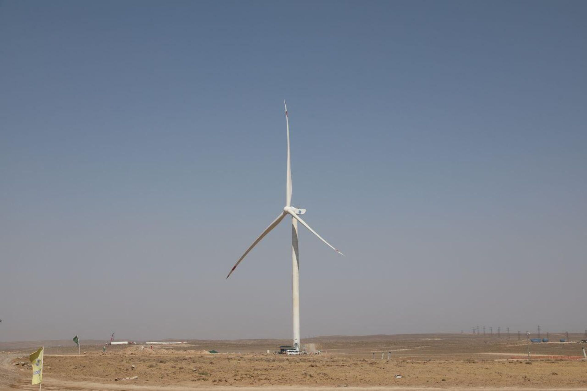 Первая ветряная турбина в Узбекистане - Sputnik Ўзбекистон, 1920, 13.06.2023