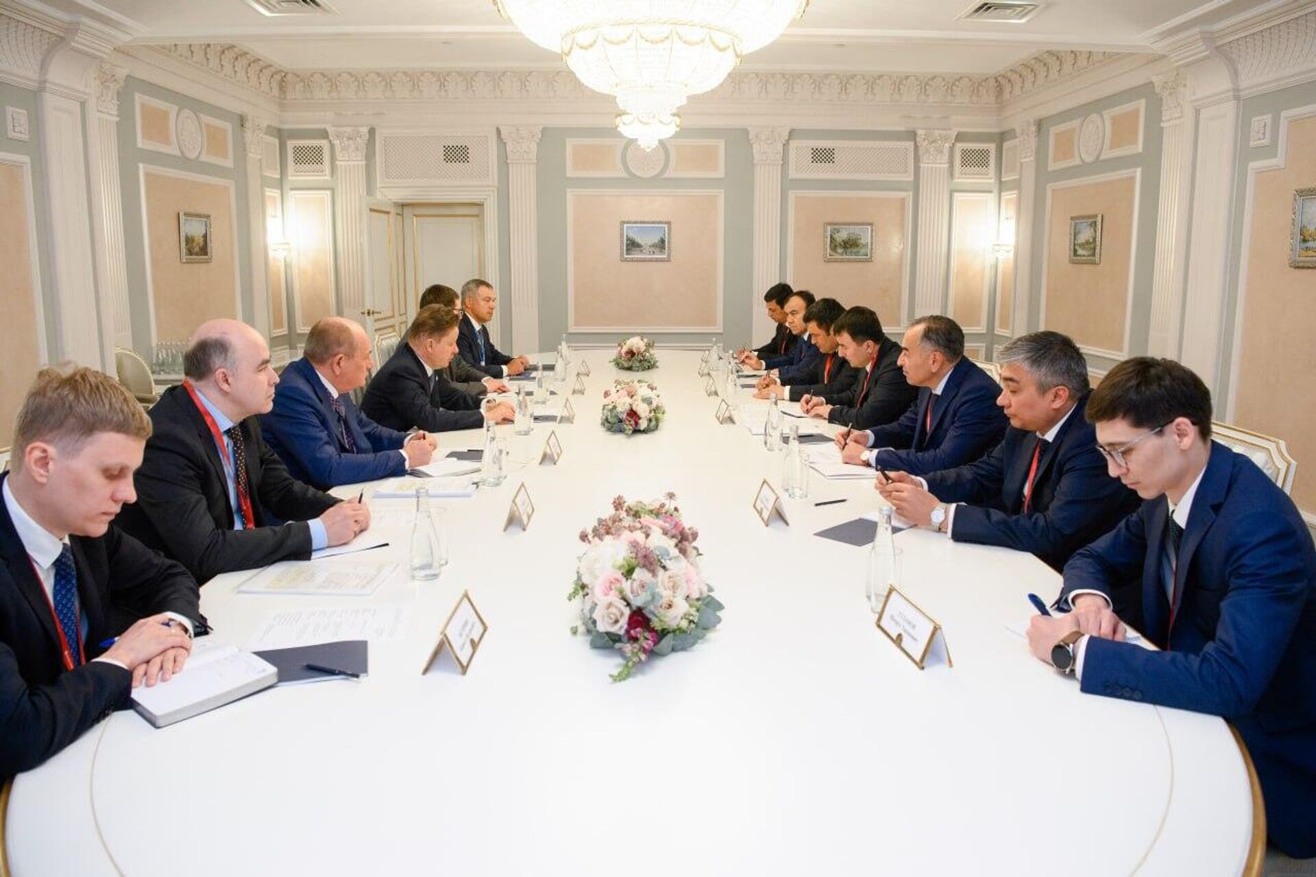 Узбекистан и Россия подписали соглашение о поставках газа в республику - Sputnik Ўзбекистон, 1920, 16.06.2023