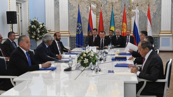 Заседание министров иностранных дел ОДКБ - Sputnik Узбекистан