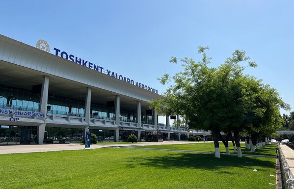 Ташкентский международный аэропорт имени Ислама Каримова. Имя Первого президента Узбекистана воздушной гавани столицы присвоили 4 мая 2017 года - Sputnik Узбекистан