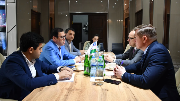 Встреча представителей Миссии наблюдателей от СНГ с руководством Национальной медиа ассоциации Узбекистана. - Sputnik Узбекистан