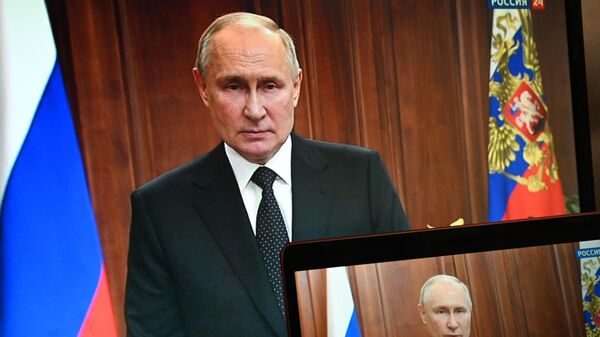 Обращение президента РФ В. Путина к гражданам России - прямая трансляция - Sputnik Узбекистан