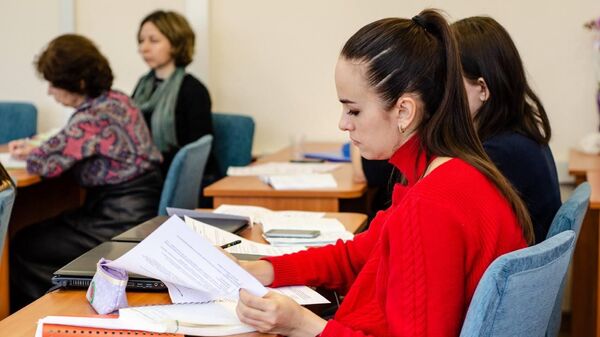 Завершилась недельная серия методических мероприятий для преподавателей русского языка за рубежом, организованная Россотрудничеством  - Sputnik Узбекистан