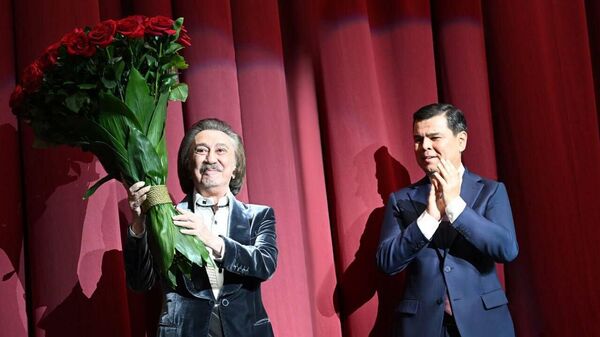 Farrux Zakirov nagrajden ordenom El-yurt xurmati  - Sputnik O‘zbekiston