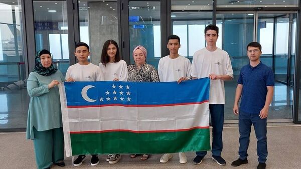 Студенты из Узбекистана отправились в ОАЭ для участия в международной олимпиаде - Sputnik Ўзбекистон