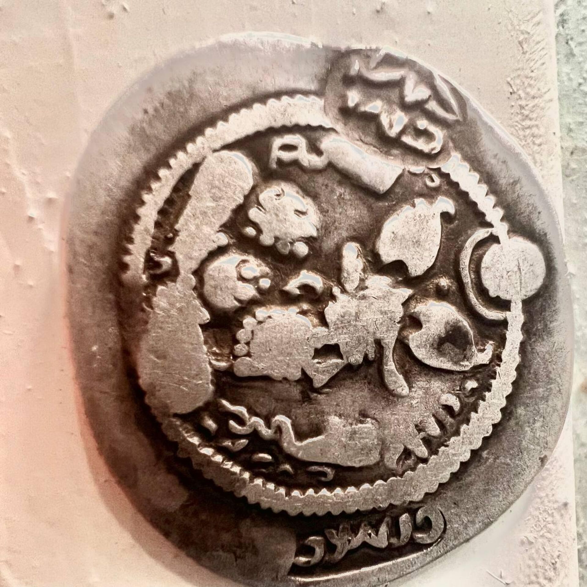 В Намангане нашли редкие монеты. - Sputnik Узбекистан, 1920, 04.07.2023