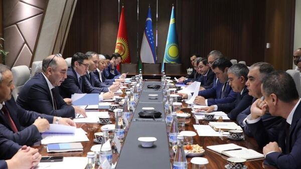 В Ташкенте прошла встреча руководителей министерств энергетики Кыргызстана, Казахстана и Узбекистана. - Sputnik Узбекистан