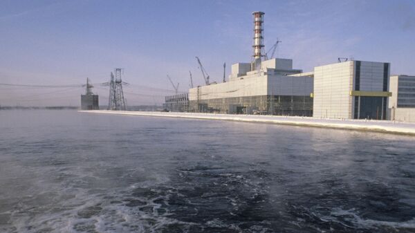 Desnogorsk suv omborining o‘ng qirg‘og‘ida joylashgan Smolensk atom elektr stansiyasi.
 - Sputnik O‘zbekiston