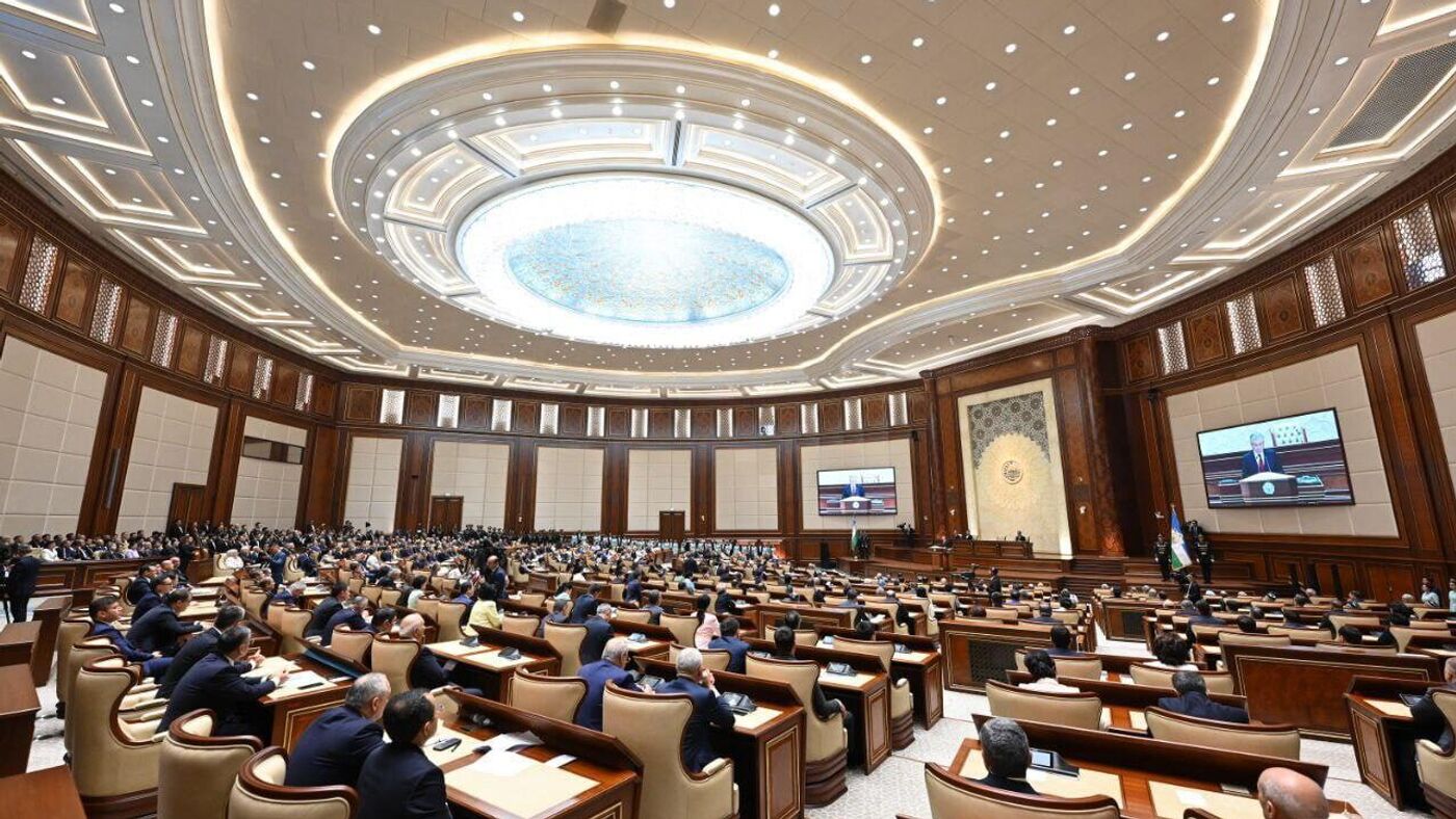 Veronika Simonning yalangoch fotosurati