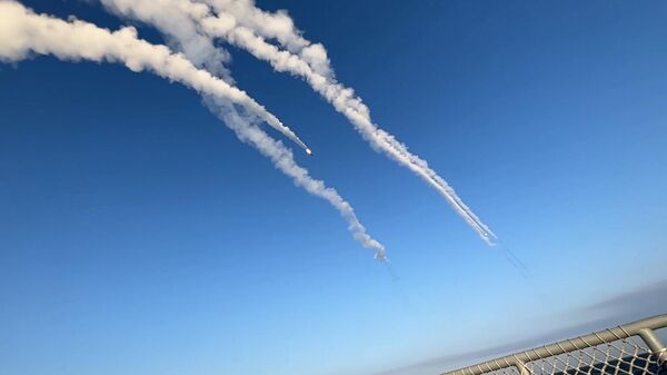 Пуск российских ракет по арсеналу с западным оружием во Львовской области - Sputnik Узбекистан