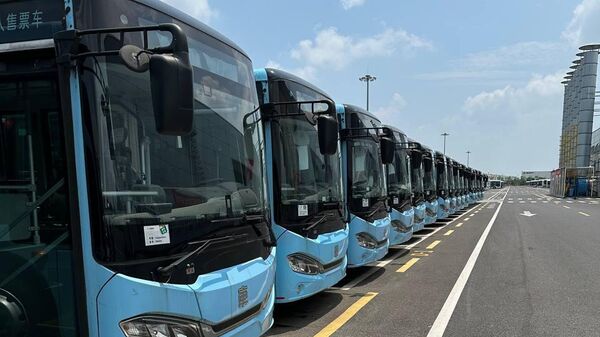 В Кашкадарью из Китая поставят 100 автобусов - Sputnik Узбекистан