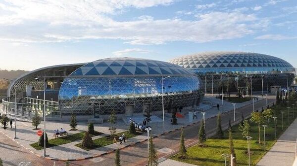 Дворец тенниса и водных видов спорта в Душанбе - Sputnik Узбекистан