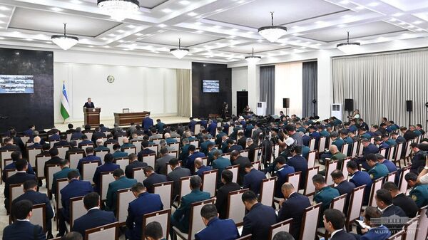 Президент Узбекистана Шавкат Мирзиёев на совещании коллегии МВД в Фергане - Sputnik Узбекистан
