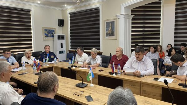 В Русском доме в Ташкенте состоялся круглый стол, посвященный Дню военно-морского флота  - Sputnik Узбекистан