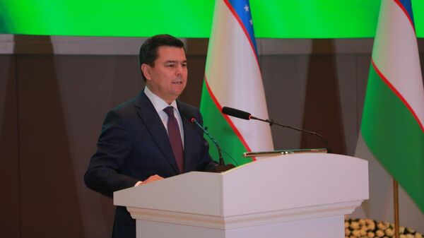 В Ташкенте вручили нагрудные знаки Дружбы народов по случаю Дня дружбы народов - Sputnik Узбекистан