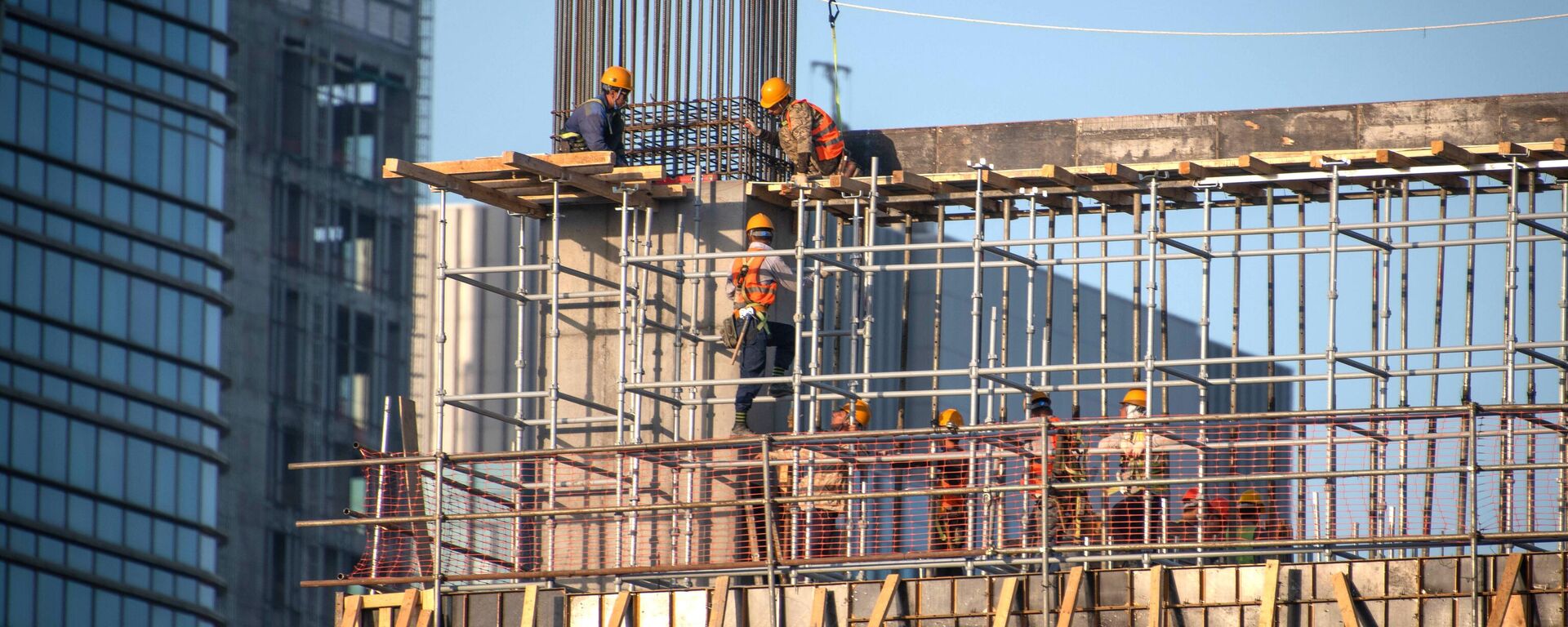 Stroitelstvo zdaniy na territorii kompleksa Tashkent-siti. - Sputnik O‘zbekiston, 1920, 02.12.2025