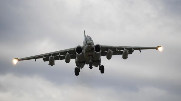 Shturmovik Su-25. Arxiv surat - Sputnik O‘zbekiston