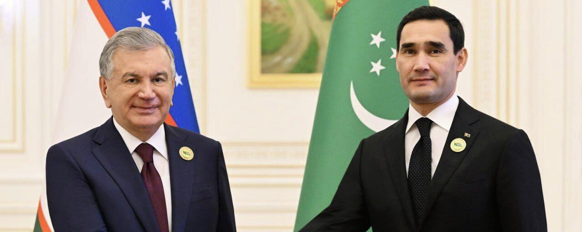 Переговоры Шавката Мирзиёева и Сердара Бердымухамедова в Ашхабаде. - Sputnik Узбекистан, 1920, 11.08.2025