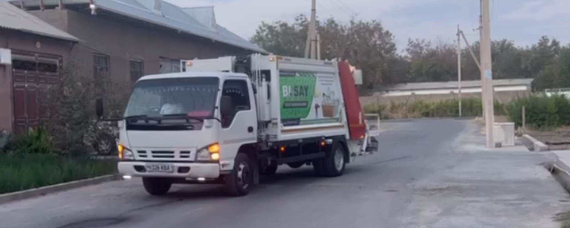 V Uzbekistane probuyut noviy metod vivoza musora — pod klassicheskuyu muziku - Sputnik O‘zbekiston, 1920, 04.11.2025