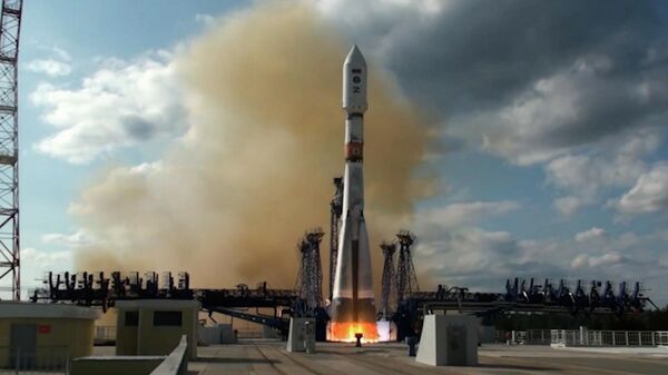 Raketa-nositel Soyuz-2.1b startovala s kosmodroma Plesesk. - Sputnik O‘zbekiston