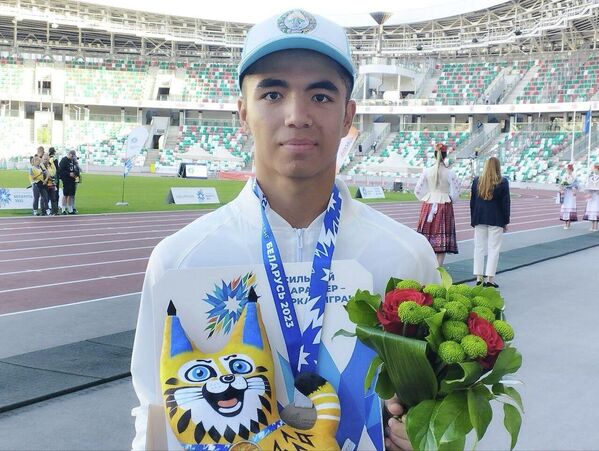 Делегация Узбекистана завоевала 1 золотую, по 2 серебряные и бронзовые медали по различным видам спорта - Sputnik Ўзбекистон