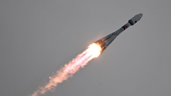 Zapusk RN Soyuz-2.1b s avtomaticheskoy stansiyey Luna-25 - Sputnik O‘zbekiston