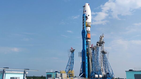 Ракету Союз-2.1б с автоматической станцией Луна-25 установили на стартовый комплекс космодрома Восточный - Sputnik Узбекистан
