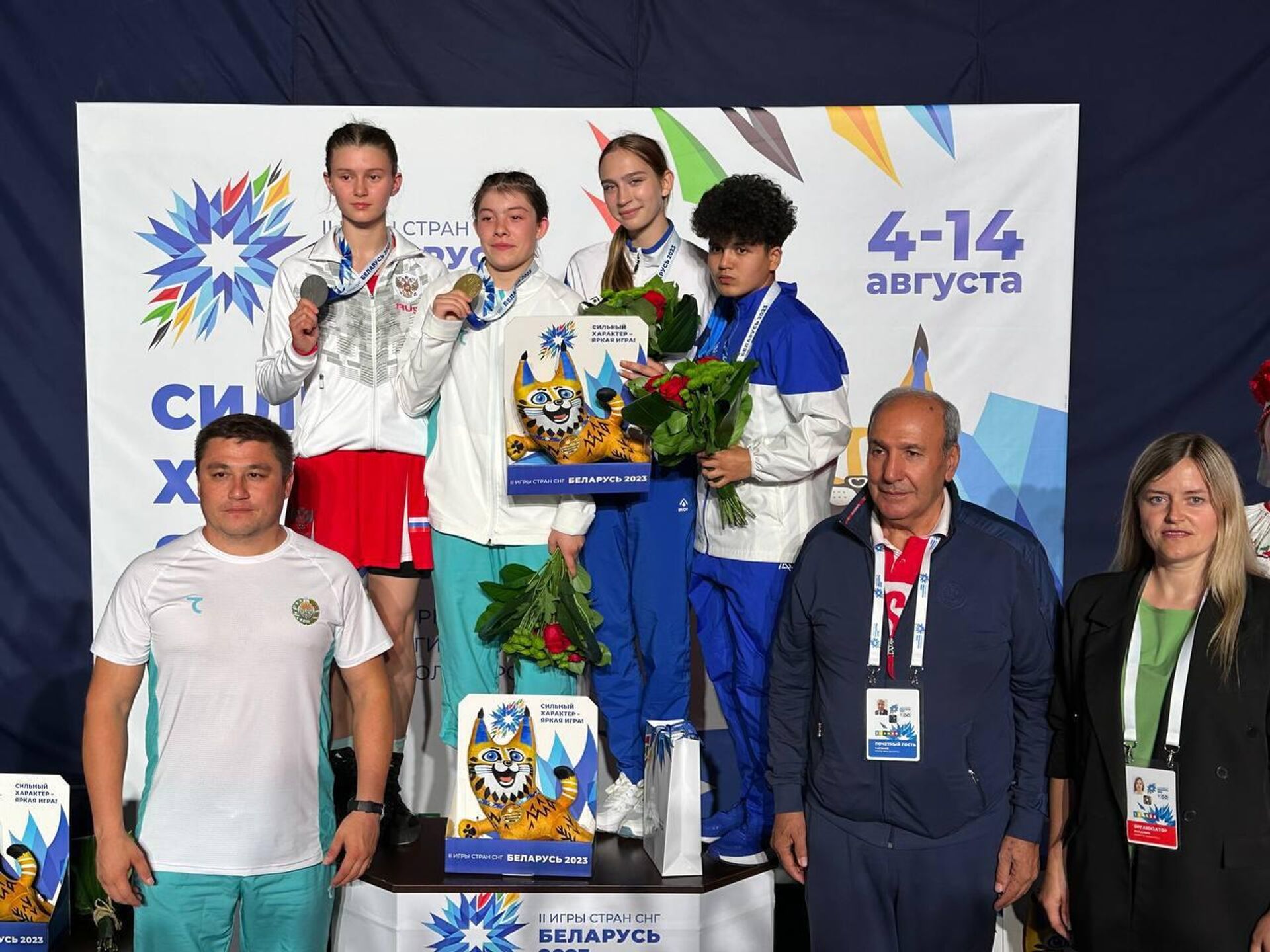 Женская сборная Узбекистана по боксу завоевала 12 медалей на II Играх стран СНГ - Sputnik Узбекистан, 1920, 12.08.2023