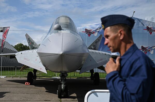 Beshinchi avlod Su-57 qiruvchisi. - Sputnik O‘zbekiston