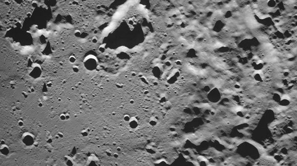 Луна-25 сделала первый снимок лунной поверхности. - Sputnik Узбекистан