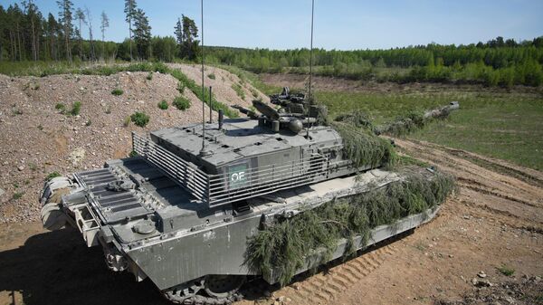 Challenger 2 танки, NATO Spring Storm ҳарбий машқлари, Эстония - Sputnik Ўзбекистон