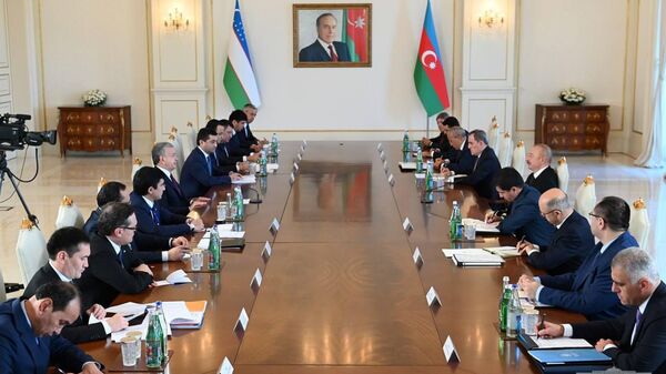 Встреча президентов Узбекистана и Азербайджана в расширенном составе - Sputnik Ўзбекистон