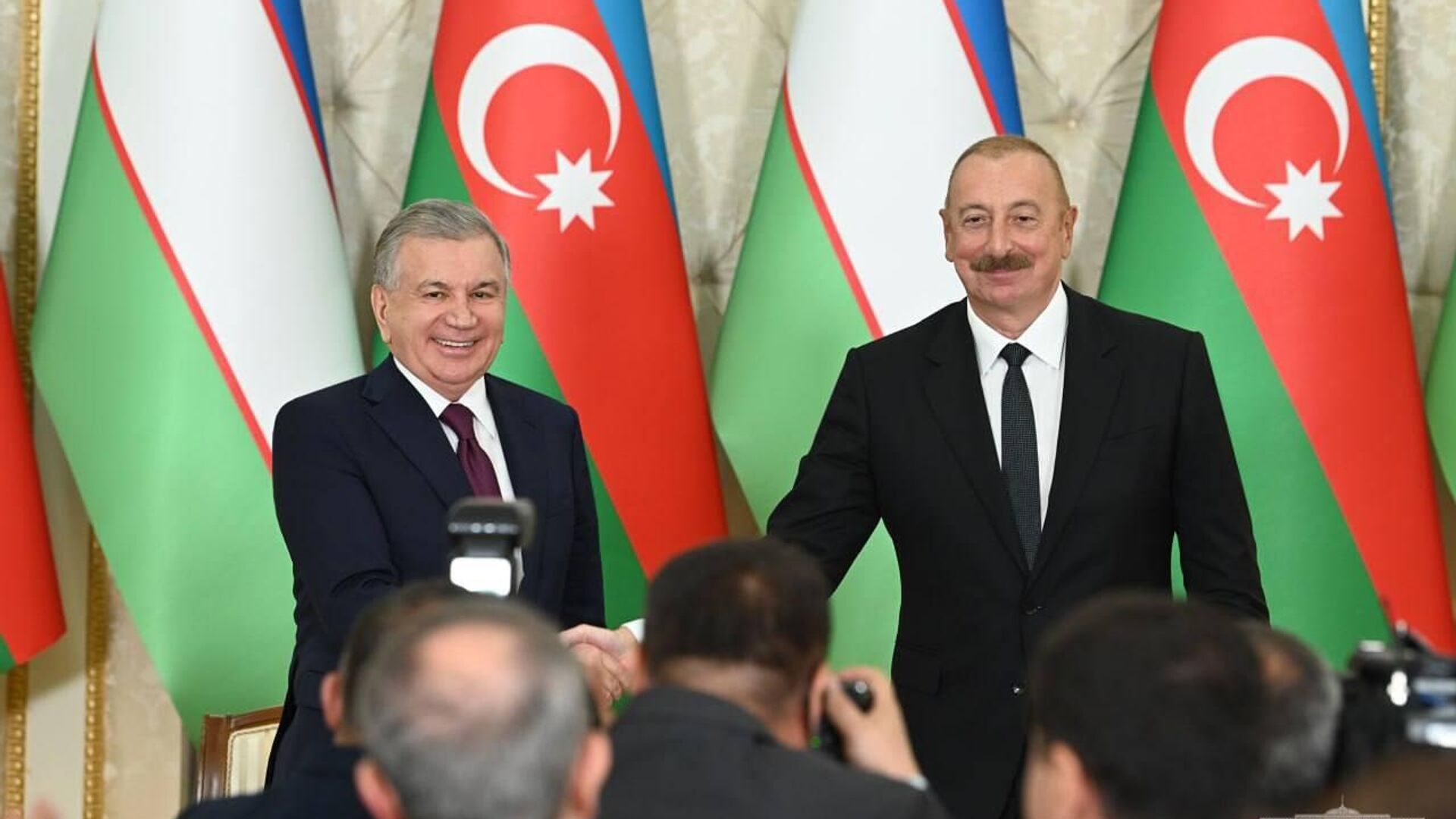 Президенты Узбекистана и Азербайджана выразили удовлетворение плодотворными итогами переговоров - Sputnik Узбекистан, 1920, 24.08.2023