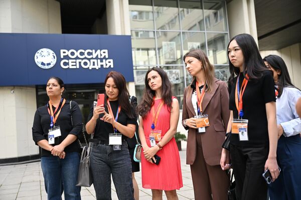 Четвертая серия мастер-классов SputnikPro на Зубовском - Sputnik Узбекистан