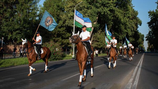 Конный парад в Ташкенте, посвященный 32-ой годовщине независимости Узбекистана  - Sputnik Ўзбекистон