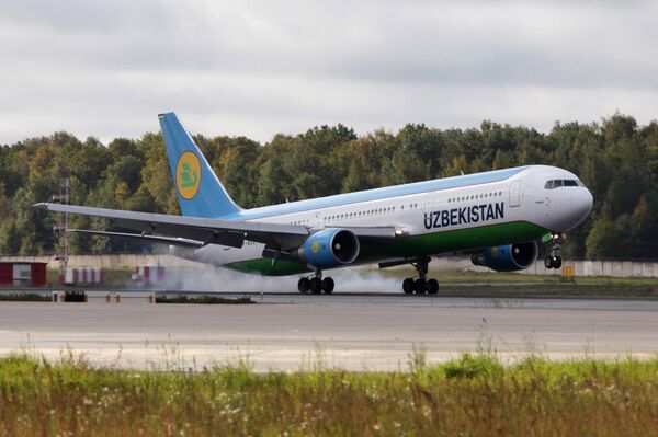 Боинг-767 авиакомпании Uzbekistan Airways в аэропорту Домодедово. - Sputnik Ўзбекистон
