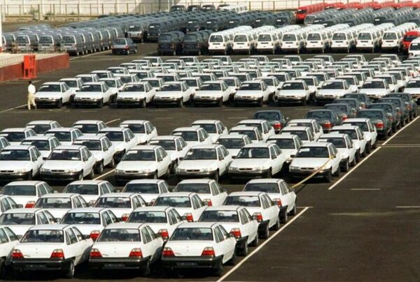 Первые машины, выпущенные в Асакинском заводе - Sputnik Ўзбекистон