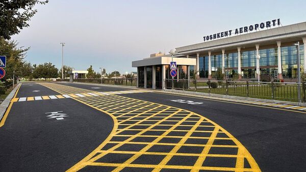 Перед терминалом внутренних авиалиний Ташкент-3 после реконструкции открыли привокзальную площадь  - Sputnik Узбекистан