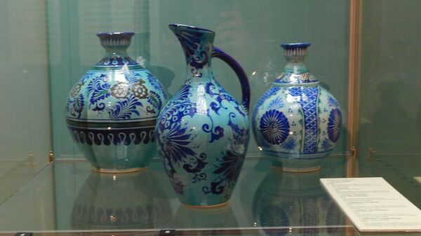 Выставка Новая керамика древнего Риштана в музее-заповеднике Царицыно - Sputnik Узбекистан