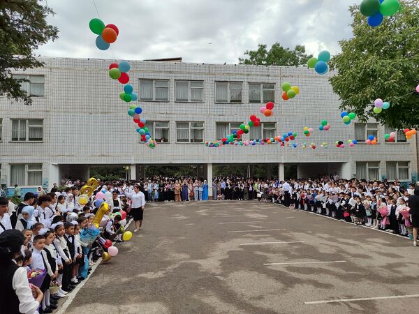 В Узбекистане стартовал новый учебный год - Sputnik Ўзбекистон