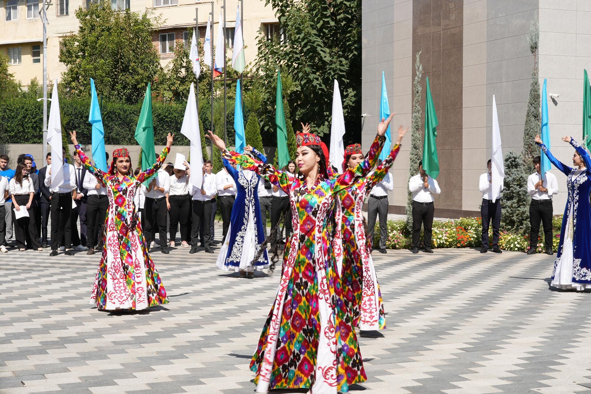 В филиалах российских вузов в Узбекистане прошел первый образовательный фестиваль День знаний  - Sputnik Узбекистан, 1920, 09.09.2023