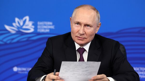Prezident RF V. Putin prinyal uchastie v VIII Vostochnom ekonomicheskom forume - Sputnik O‘zbekiston