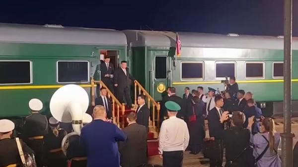 North Korea leader Kim Jong Un arrives in Russia - Sputnik Ўзбекистон